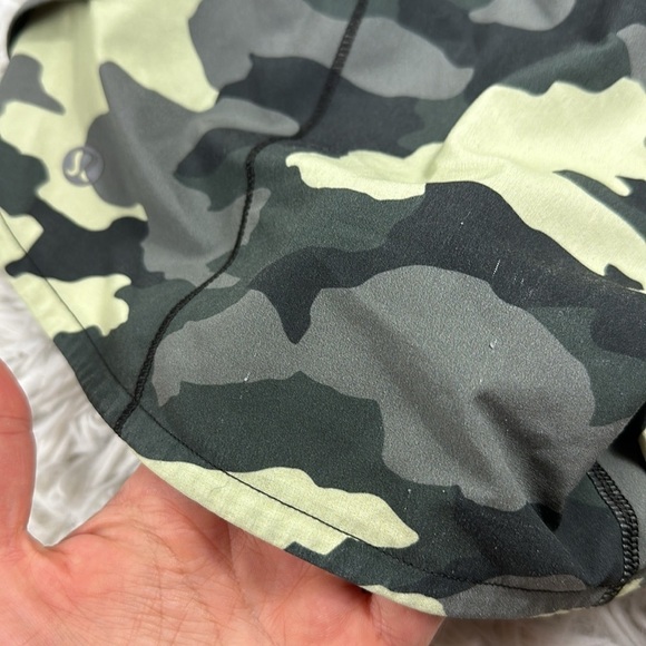 Lululemon Speed Up Short *4" Lined Updated Fit Heritage 365 Camo Crispin Green - Picture 6 of 8
